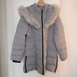 Reitmans. Winter jacket. Silver/grey. 2X.